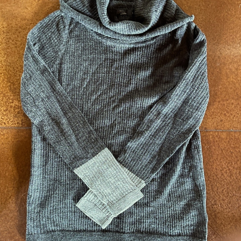 Prana Wool light sweater